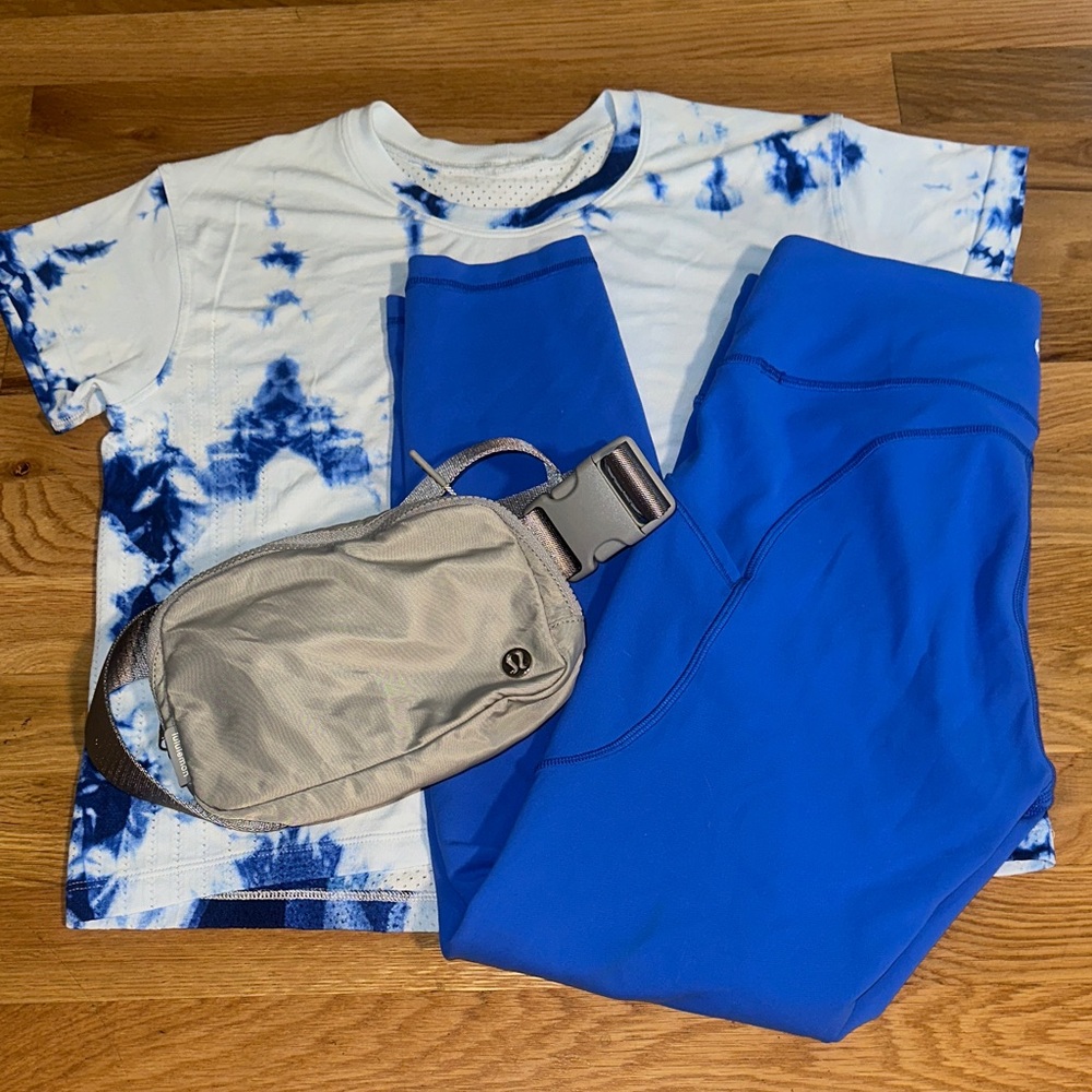 Lululemon Belt Bag with Blue Activewear Top & Leggings sz 6